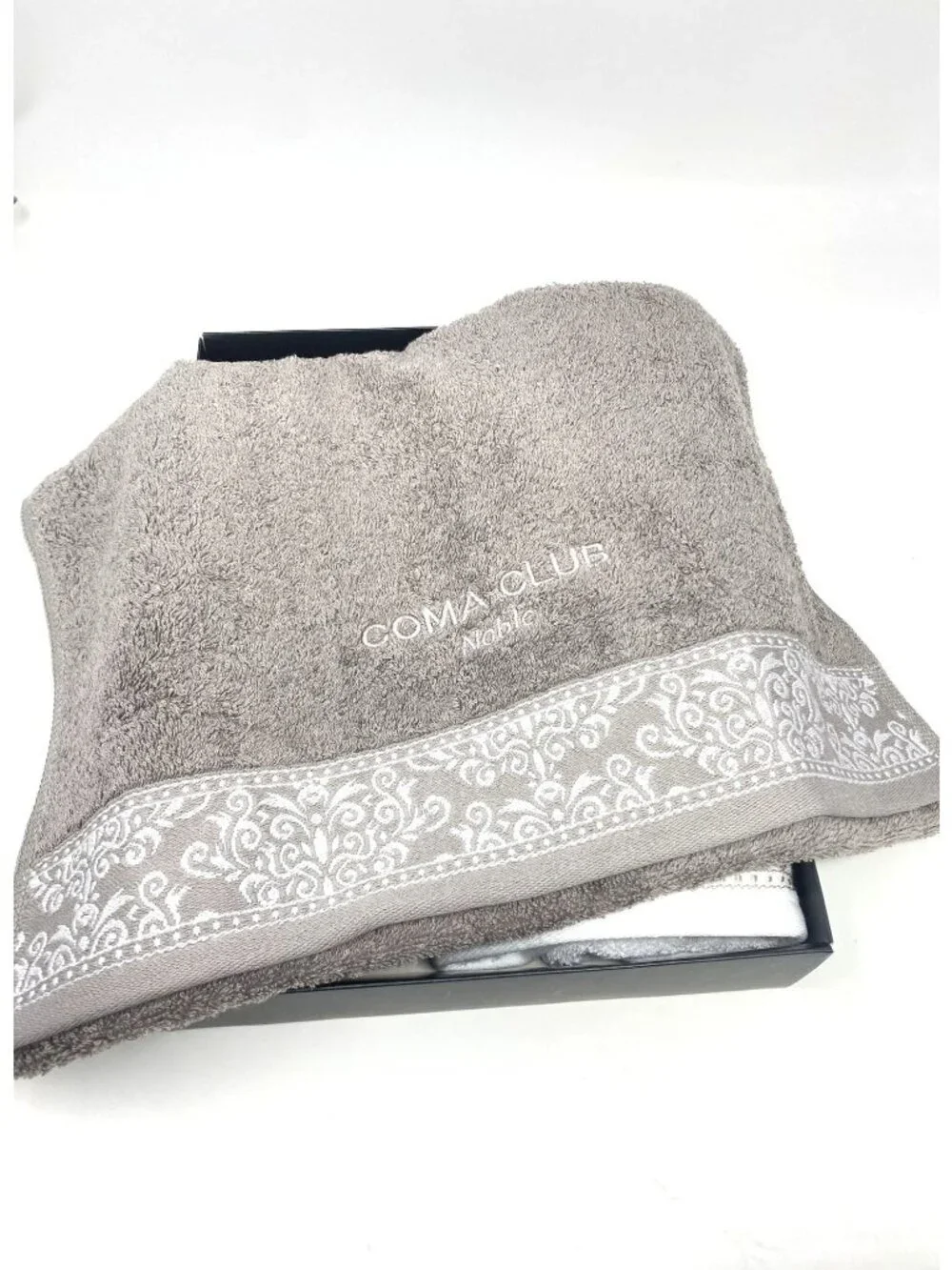 Korean Coma Club Decorative 2 Hand Towels White Grey Embroidered